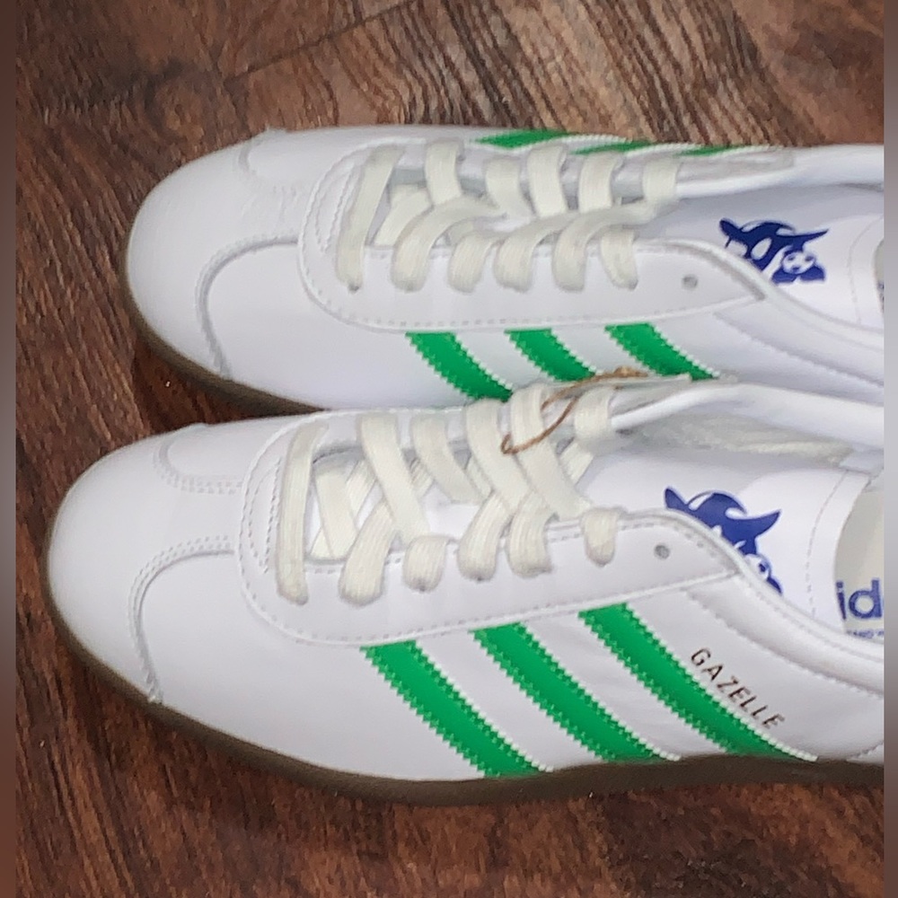 Adidas men size 10.5 - Picture 6 of 16